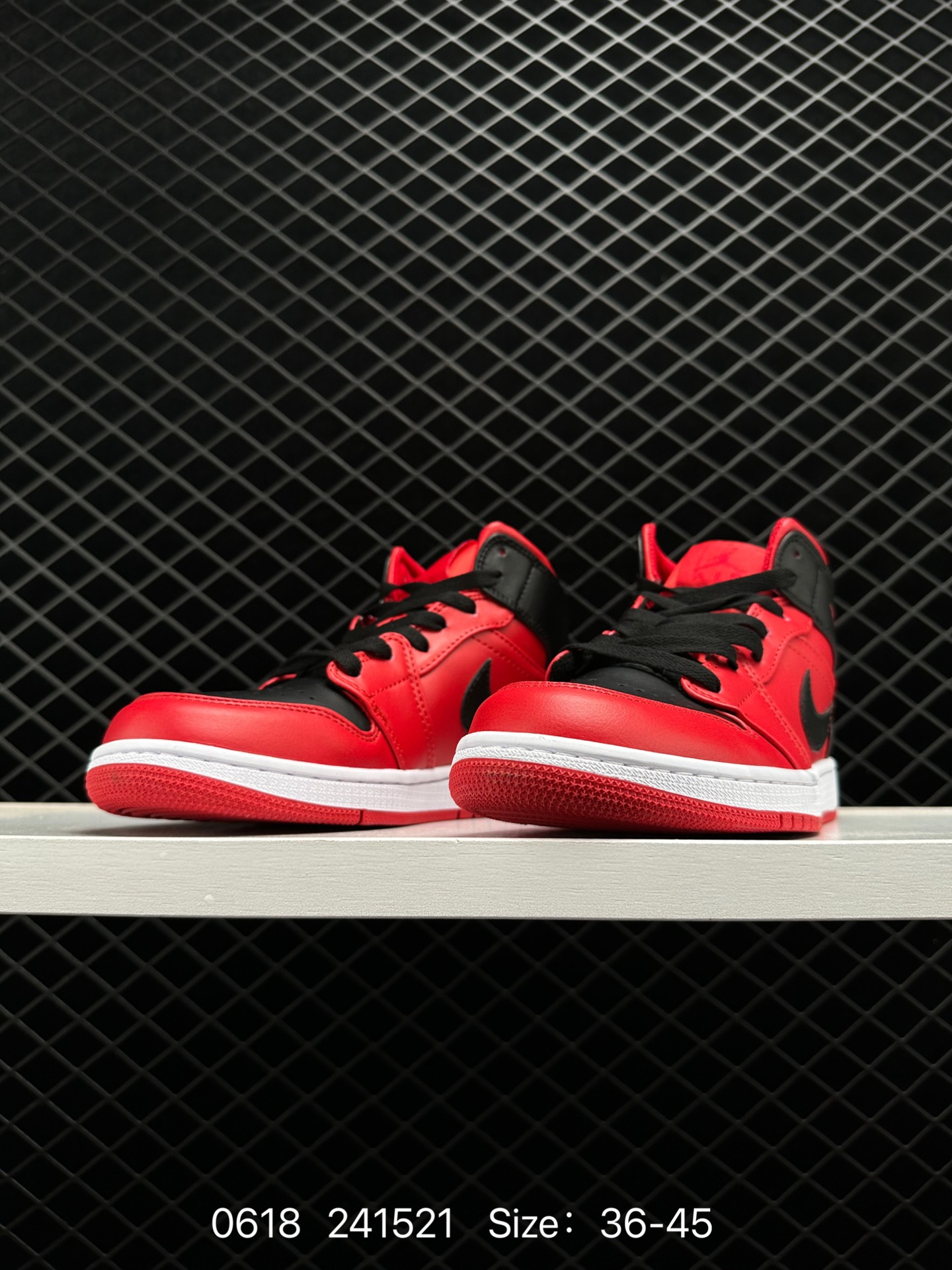 Air Jordan 1 Retro Mid